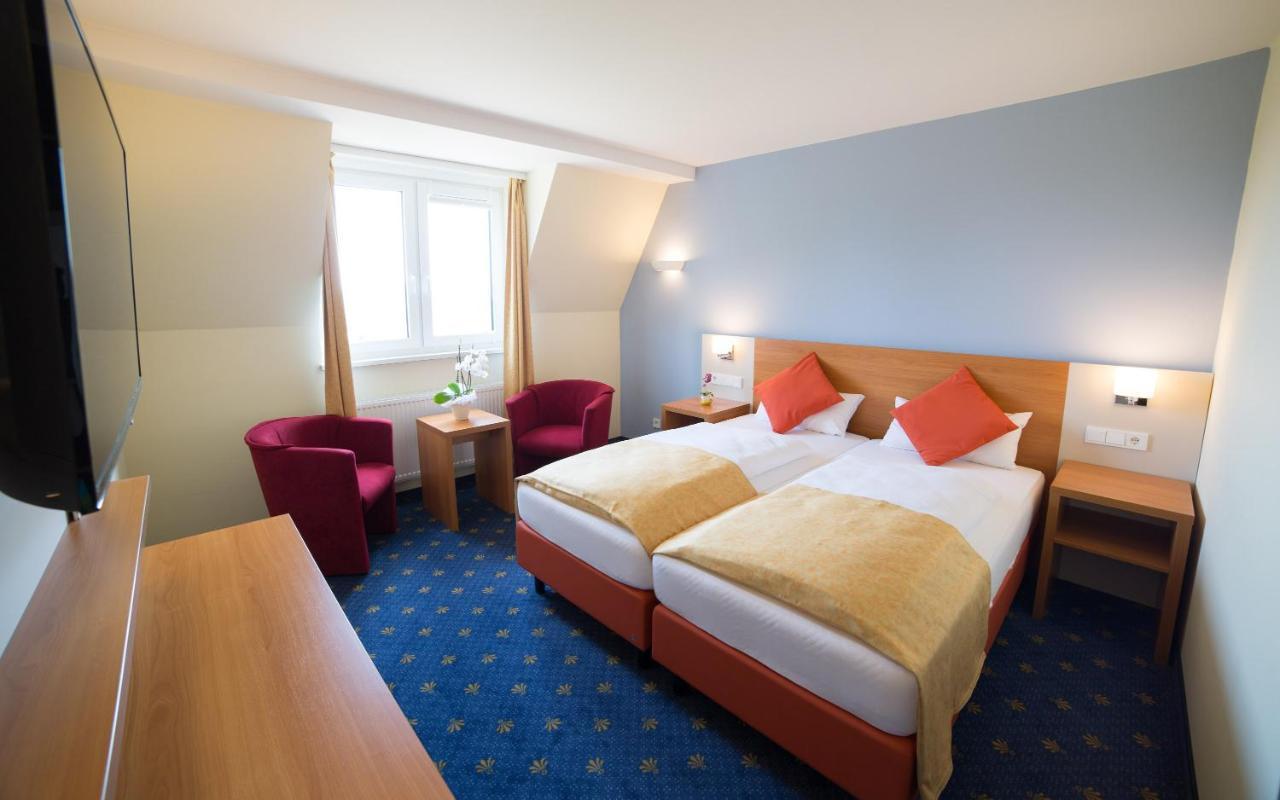 Berghotel Tambach Отель Тамбах-Дитарц